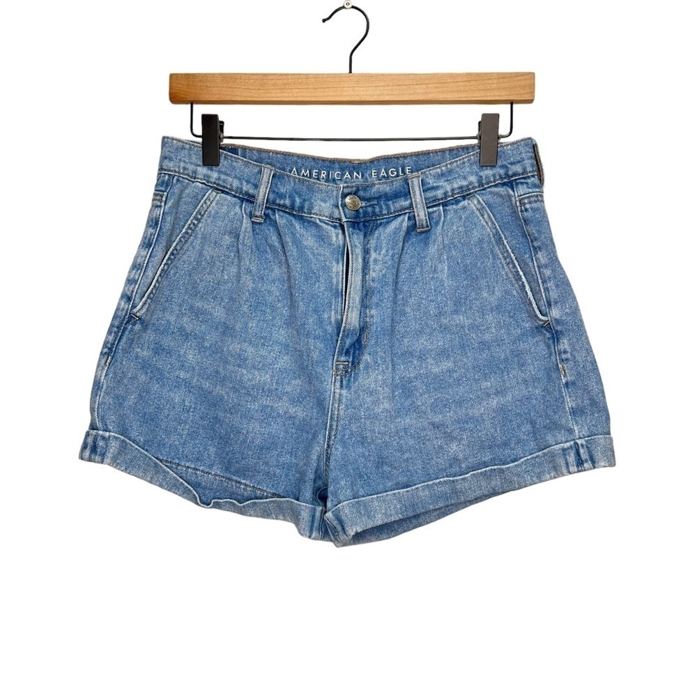 American Eagle Mom Jean Shorts Size 6
